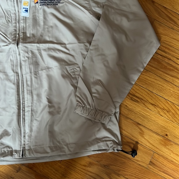 Northend Men's Performance Hooded Rain Jacket Cream Large water resistant NWT - Picture 2 of 6
